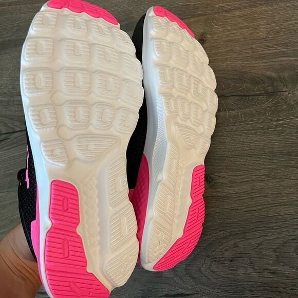 Under Armour Unisex-Child Grade School Charge shoes - Picture 5 of 9